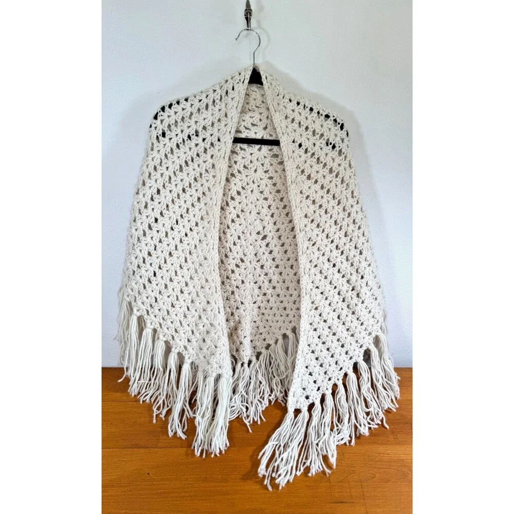 Handmade Ivory Crochet Fringe Shawl Wrap Grannycore Stevie Nicks Cottagecore - Picture 8 of 14